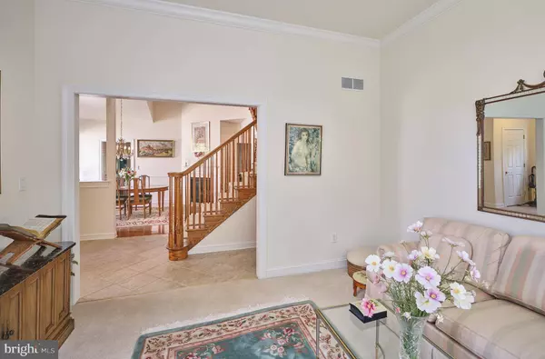 404 SNOWY OWL LN, New Hope, PA 18938