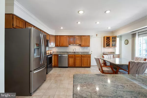 5611 KEMP LN, Burke, VA 22015