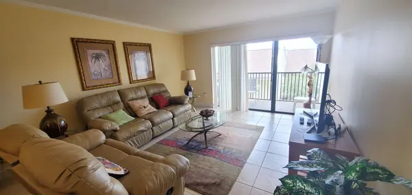 5880 Midnight Pass Rd, Sarasota, FL 34242-2102