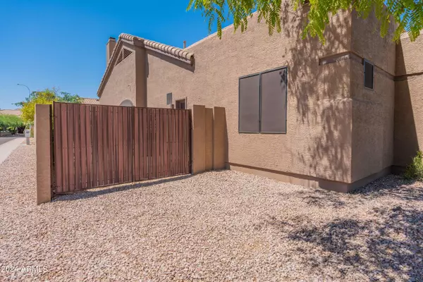 4063 W IVANHOE Street, Chandler, AZ 85226