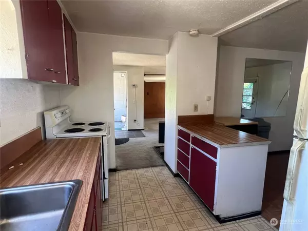 11138 5th AVE S, Seattle, WA 98168