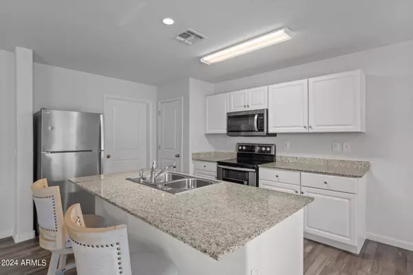 50 COTTONWOOD Lane, Wickenburg, AZ 85390