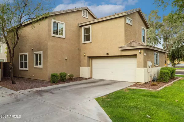 2344 E WAYLAND Drive, Phoenix, AZ 85040