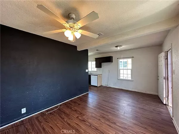 271 E Louise ST, Long Beach, CA 90805