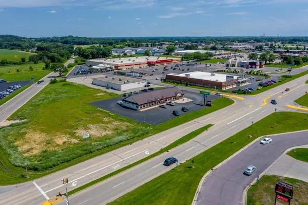 2933 New Pinery Road, Portage, WI 53901