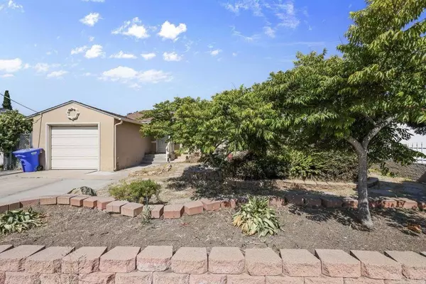 213 S Kenton AVE, National City, CA 91950