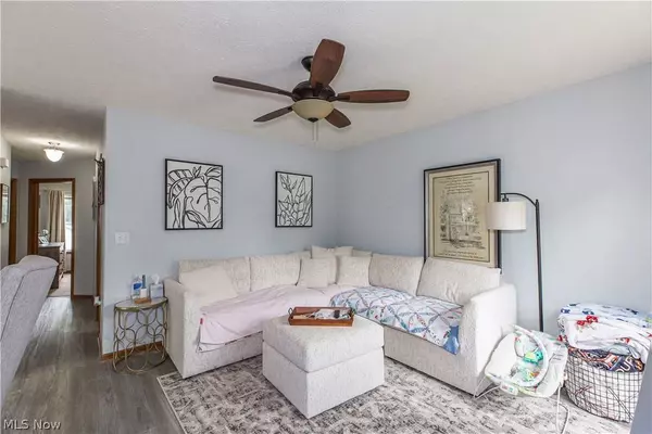 366 W Waterloo RD, Akron, OH 44314