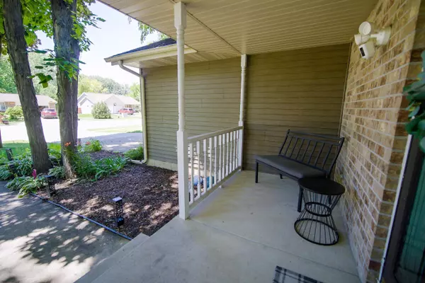 901 Broadway Drive, Sun Prairie, WI 53590