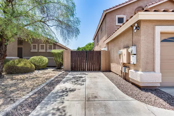 6831 W AURORA Drive, Glendale, AZ 85308