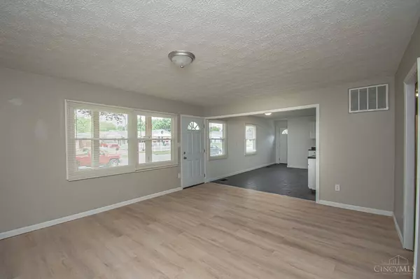 1367 Rockwell Dr, Xenia, OH 45385