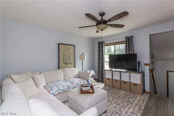 366 W Waterloo RD, Akron, OH 44314