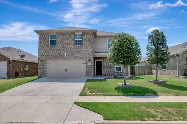 6005 Amber Cliff Lane, Fort Worth, TX 76179