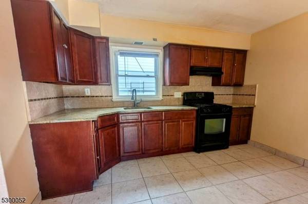 385 16Th Ave, Irvington Twp., NJ 07111