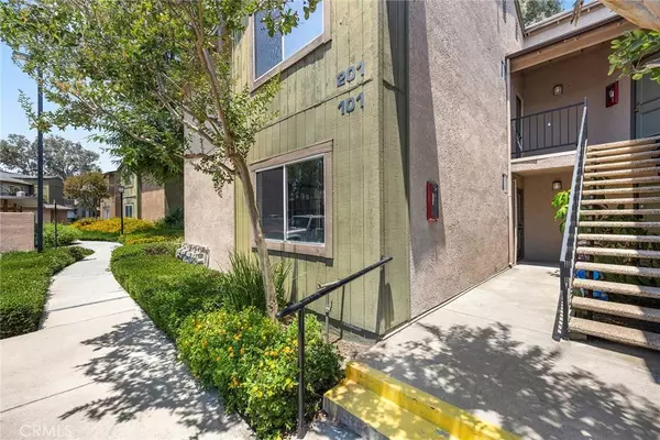 2548 Avenida Del Vista #101, Corona, CA 92882