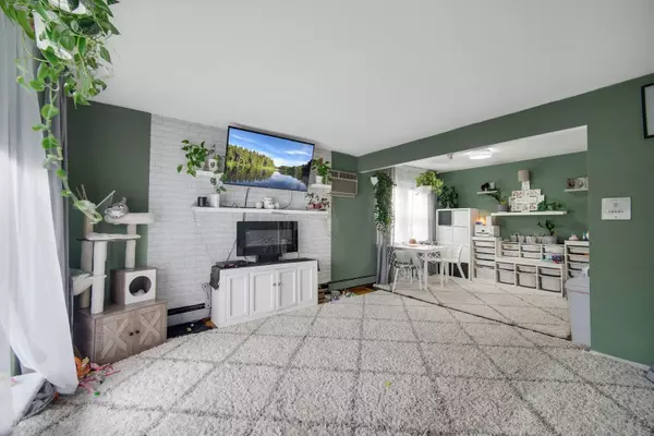 8129 S Roberts Road, Bridgeview, IL 60455