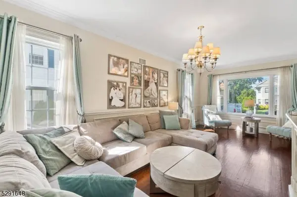 158 Washington Pl, Hasbrouck Heights Boro, NJ 07604