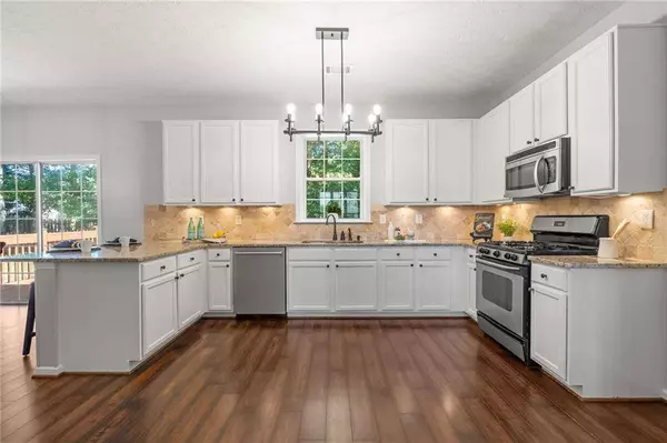 5353 Spike LN, Suwanee, GA 30024