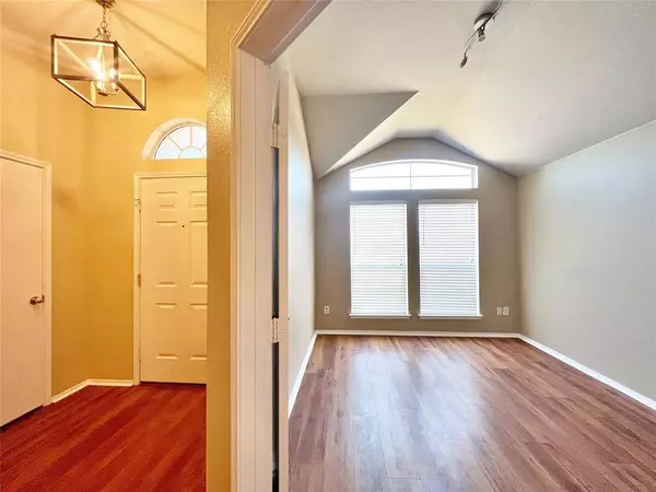 304 Kennedy Drive, Crowley, TX 76036