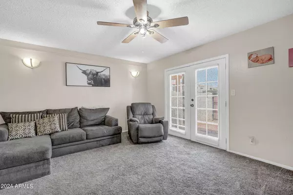 9223 N 47TH Court, Glendale, AZ 85302