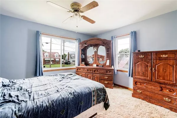 1317 E Boston AVE, Youngstown, OH 44502