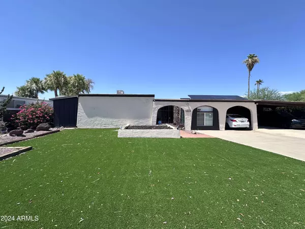 3836 W MERCER Lane, Phoenix, AZ 85029