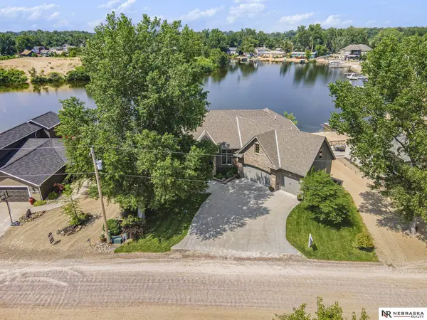 T-1032 S Lake Shore Drive, Fremont, NE 68025