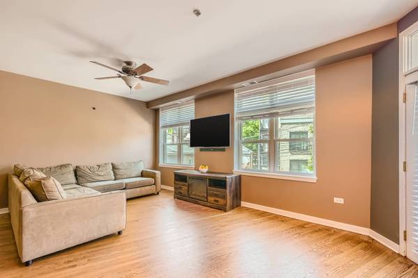 2951 N Clybourn AVE #205, Chicago, IL 60618