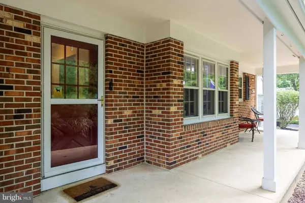 3 VILLAGE CT, Medford, NJ 08055