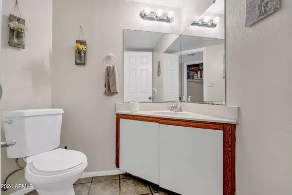 9223 N 47TH Court, Glendale, AZ 85302