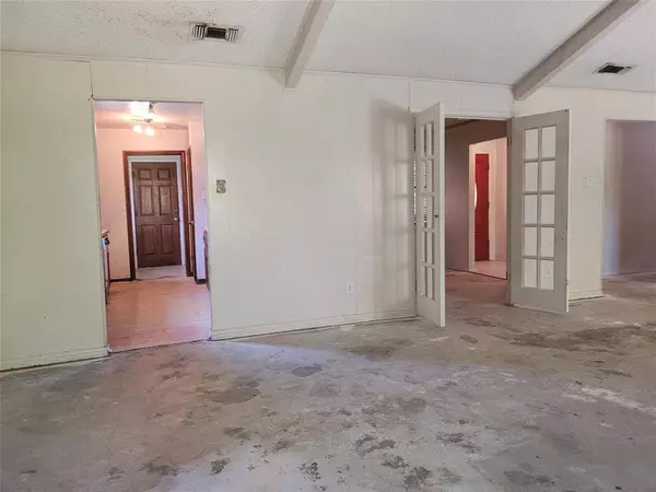 427 N Alexander Avenue, Duncanville, TX 75116