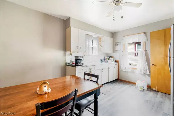 1317 E Boston AVE, Youngstown, OH 44502