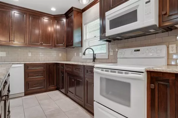 8394 Clarksville Road, Russellville, KY 42276