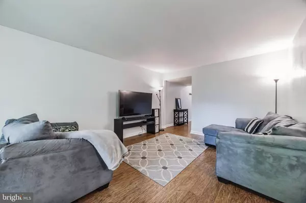 115 E KINGS HWY #447, Maple Shade, NJ 08052