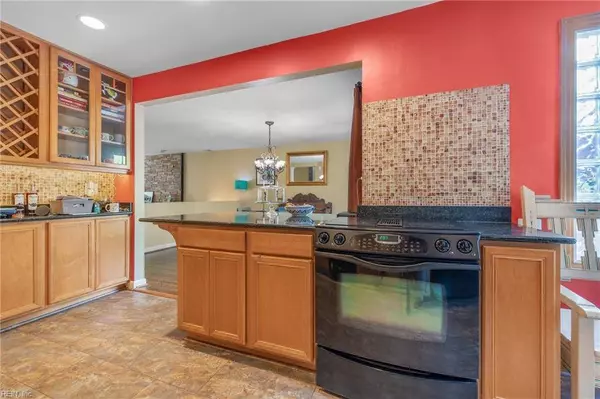 368 Pender CT, Norfolk, VA 23517