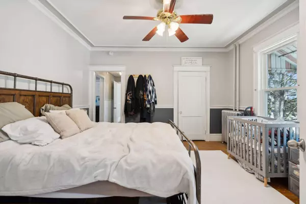 279 Pine ST, Lewiston, ME 04240