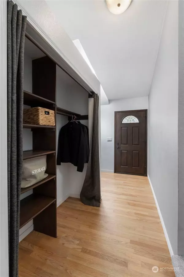 18925 SE 263rd ST, Covington, WA 98042