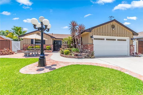 6136 E Rosebay ST, Long Beach, CA 90808