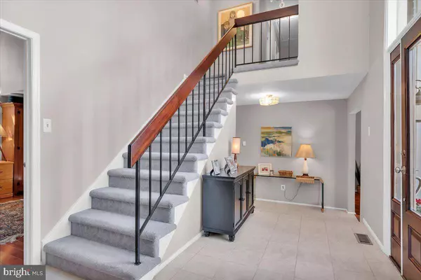 7 LEXTON RUN, Voorhees, NJ 08043