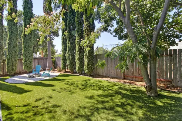 8563 Villaview DR, Citrus Heights, CA 95621