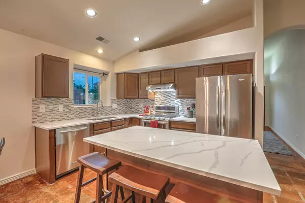 10212 Calle Hermosa PL NW, Albuquerque, NM 87114