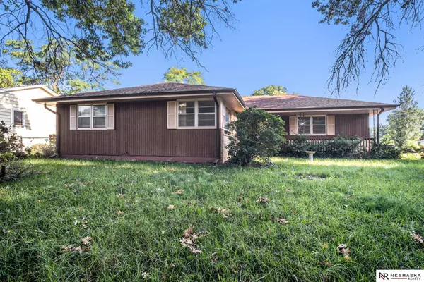 5204 Ida Street, Omaha, NE 68152