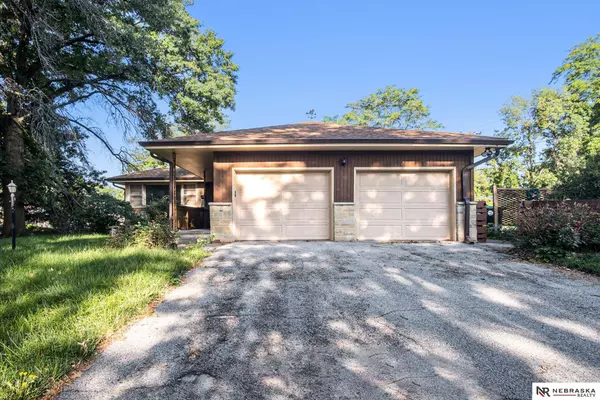 5204 Ida Street, Omaha, NE 68152