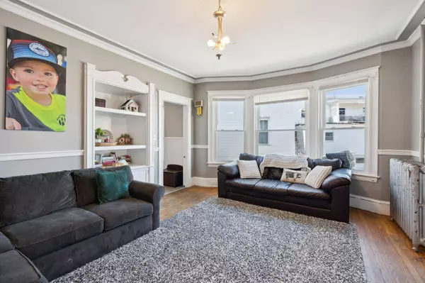 279 Pine ST, Lewiston, ME 04240