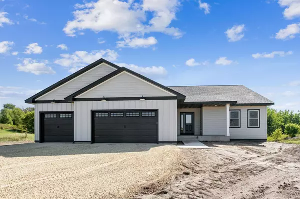 1840 90th ST, New Richmond, WI 54017