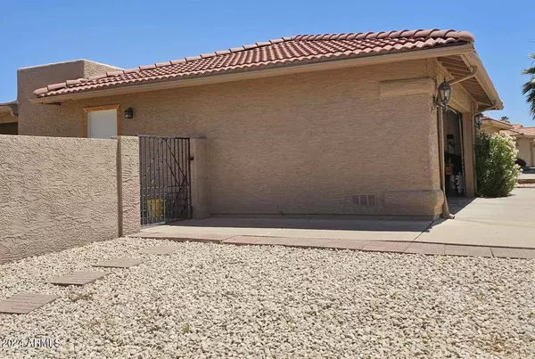 26201 S SHERBROOK Drive, Sun Lakes, AZ 85248