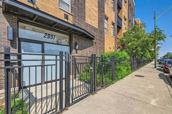 2951 N Clybourn AVE #205, Chicago, IL 60618