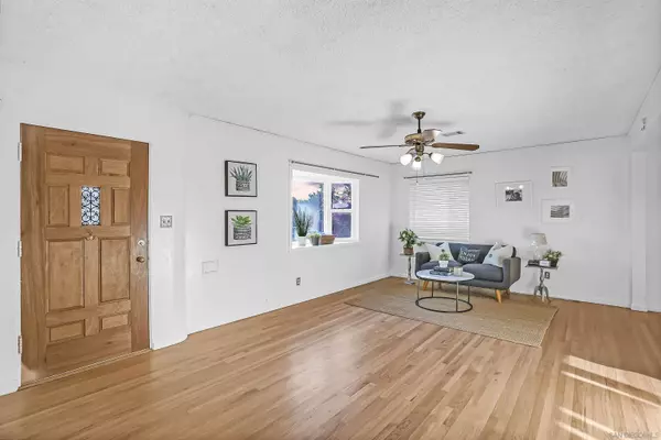 3921 Casita Way, San Diego, CA 92115