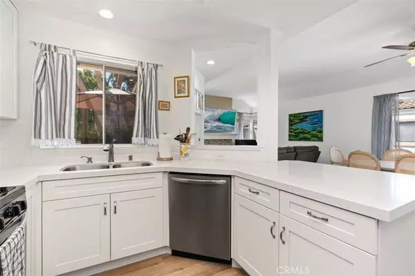 82 Brisa Del Lago, Rancho Santa Margarita, CA 92688