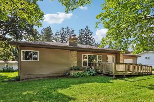 210 Center Avenue, Mount Horeb, WI 53572