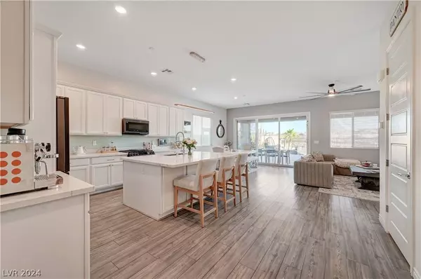 65 Reverie Heights Avenue, Henderson, NV 89011